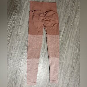 LIKE NEW Butt-Lifting Leggings size Small